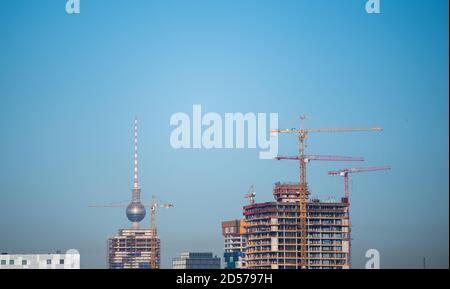 Berlin, Germany. 13th Oct, 2020. High-rise buildings are being built in front of the Berlin television tower. Credit: Christophe Gateau/dpa/Alamy Live News Stock Photo