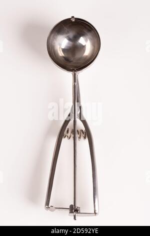 Vintage ice cream scoop hi-res stock photography and images - Alamy