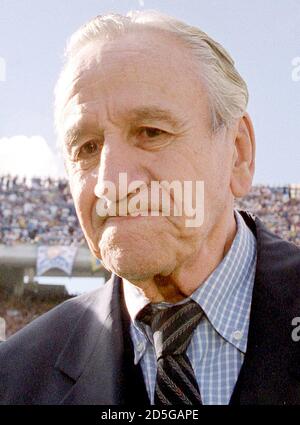 Former Argentine Soccer Coach Juan Carlos Toto Lorenzo Greets Fans During A Ceremony Held In His Honor In The Boca Juniors Stadium In Buenos Aires In This November 7 1999 File Photo Former Argentine Soccer Coach Juan Carlos Toto Lorenzo Greets Fans During A Ceremony Held In His Honor In The Boca Juniors Stadium In Buenos Aires In This November 7 1999 File Photo