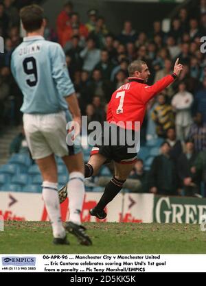 Eric Cantona celebrates scoring Manchester United's 1st goal from a penalty Stock Photo