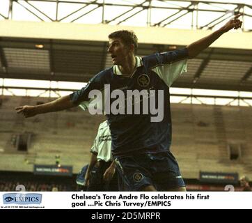 Chelsea's Tore Andre Flo celebrates his first goal Stock Photo