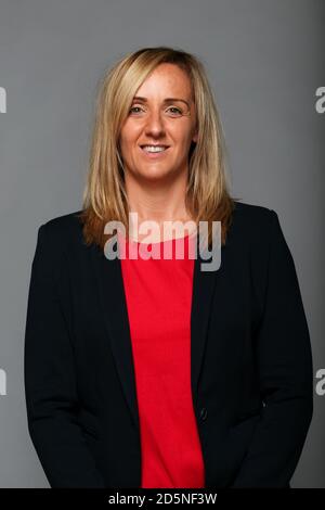 England Netball Head Coach Tracey Neville (centre) before the Netball ...