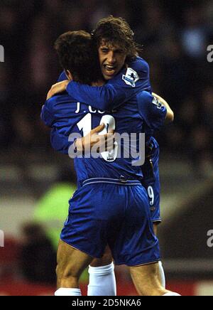 Chelsea's Hernan  Crespo celebrates his goal with Joe Cole Stock Photo