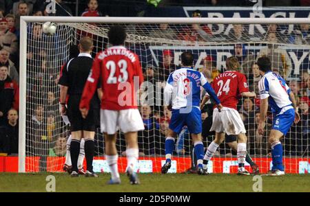 Manchester United's Louis Saha scores from the penalty spot Stock Photo ...