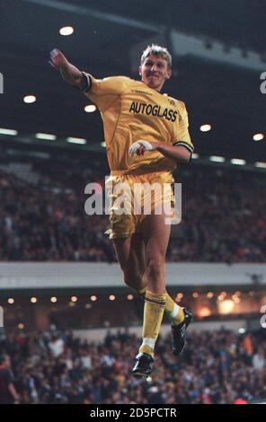 Chelsea's Tore Andre Flo celebrates scoring the winning goal Stock Photo