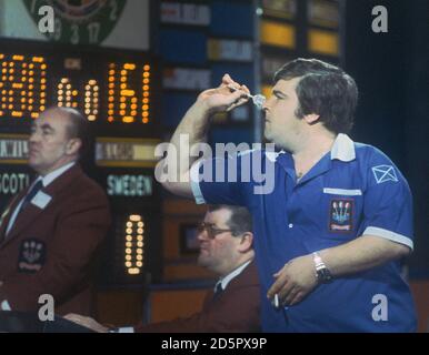 Jocky Wilson (Scotland) during the Miniman Darts Championships at Wembley Stock Photo