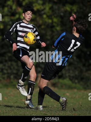 Chorleywood Common Youth Hurricane U15's (black and white kit) v Berkhamsted Raiders Black U15's (blue and black kit) at Chorleywood House, Hertfordshire.  Stock Photo