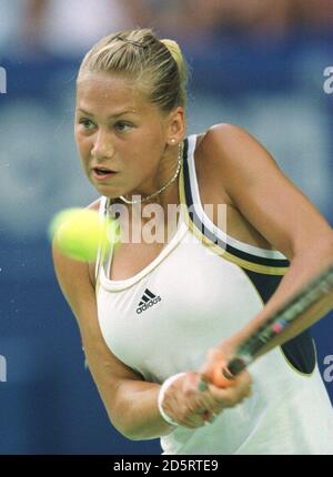 Russia's Anna Kournikova against France's Mary Pierce. Kournikova lost 0-6, 4-6. Stock Photo