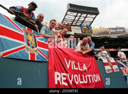 Aston Villa fans watch their team play in the 1999 Gotham Cup in Giants Stadium, New Jersey, New York, USA. Aston Villa defeated Ajax and will face Fiorentina in the final Stock Photo