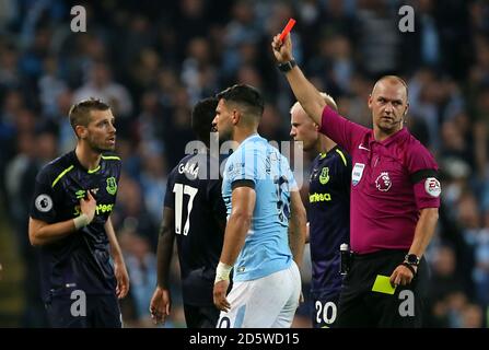 Everton's Morgan is shown the red card by referee Robert Madley Stock Photo - Alamy