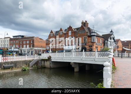 Tonbridge High Street in Kent with the River Medway flowing through Stock Photo