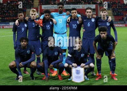 England's U-17s (top left-right) Rayhaan Tulloch, Louie Sibley, Ethan Laird, Arthur Okonkwo, Mason Greenwood, Luis Binks, James Garner. (bottom left-right) Vontae Daley-Campbell, Arvin Appiah, Thomas Doyle and Curtis Jones during the line before the match against Germany Stock Photo