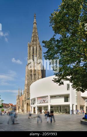 Germany, Baden-Wuerttemberg, Ulm, minster and Stadthaus