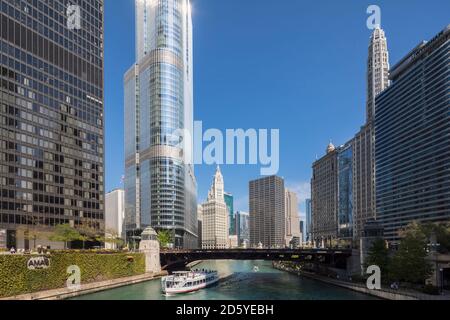 USA, Illinois, Chicago, Chicago River, Trump International Hotel and Tower, Wyndham Grand Chicago Riverfront, Wrigley Building Stock Photo