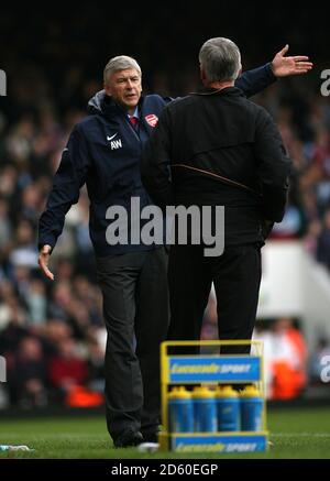 FILE PHOTO: Arsene Wenger is to leave Arsenal at the end of the season, ending a near 22-year reign as manager  Arsenal manager Arsene Wenger shows his frustration towards West Ham United manager Alan Pardew ... Soccer - FA Barclays Premiership - West Ham United v Arsenal - Upton Park ... 05-11-2006 ... london ... United Kingdom ... Photo credit should read: Nigel French/EMPICS Sport. Unique Reference No. 4118362 ...  Stock Photo