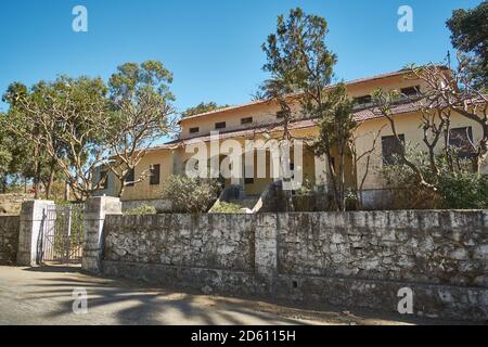 Typical houses and streets of Mount Abu, Rajasthan, India Stock Photo