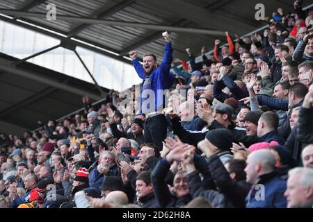 Fans celebrates as Sheffield United's Mark Duffy celebrates scoring his side's first goal of the game Stock Photo