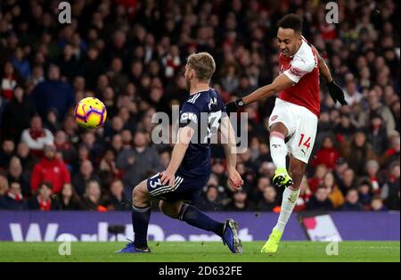 Arsenal's Pierre-Emerick Aubameyang (right) scores his side's fourth goal of the game Stock Photo