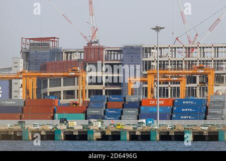 Incheon, SOUTH KOREA. 14th Oct, 2020. Oct 14, 2020-Incheon, South Korea-A Shows stacks of import-export cargo containers at South Korea's largest seaport in Incheon, South Korea's central bank froze its key interest rate at a record low Wednesday amid heightened economic uncertainties over the protracted coronavirus outbreak and rising housing prices. Credit: Ryu Seung-Il/ZUMA Wire/Alamy Live News Stock Photo