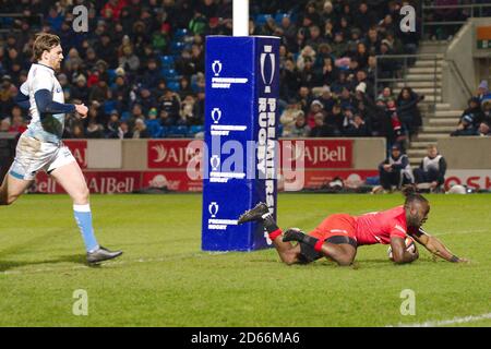 Manchester, England, 7 February 2020. Rotimi Segun scoring a try for Saracens against Sale Sharks in the Gallagher Premiership Cup semi final at the A J Bell Stadium. Stock Photo