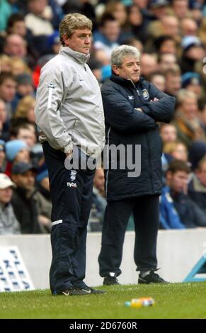 Manchester City's manager Kevin Keegan and Birmingham City's manager Steve Bruce Stock Photo