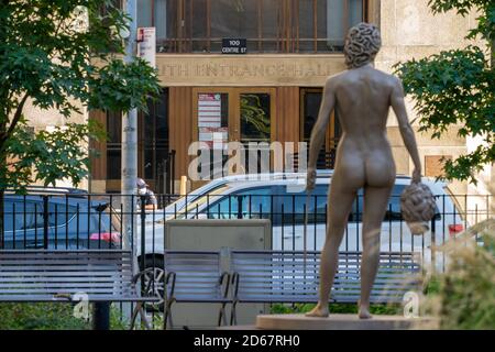 New York City, United States. 14th Oct, 2020. View of the newly installed statue of 'Medusa With The Head of Perseus' by Argentine-Italian artist Luciano Garbati at the Collect Pond Park in New York City. Credit: SOPA Images Limited/Alamy Live News Stock Photo