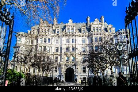 Middle Temple Hall. Archway into Middle and Inner Temple. Entrance from embankment.  London Stock Photo