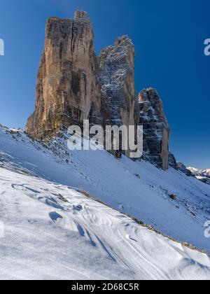 The iconic Drei Zinnen - Tre Cime di Lavaredo in South Tyrol ñ Alto Adige in the Dolomites, a unesco world heritage site. View from Paternsattel into Stock Photo