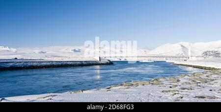 The bridge of the Ring Road at the glacial lagoon Joekulsarlon in the Vatnajoekull NP during winter. europe, northern europe, iceland,  February Stock Photo