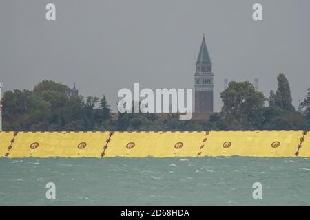 Venice, Italy. 15th Oct, 2020. The Mose was raised this morning because of the high tide, the City of Venice has remained dry on October 15, 2020 in Venice, Italy. Credit: Stefano Mazzola/Awakening/Alamy Live News Stock Photo