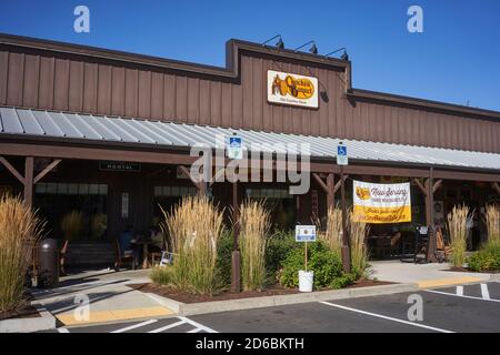 The Cracker Barrel Old Country Store in Tualatin, Oregon. Cracker Barrel is an American chain of southern-country-themed restaurant and gift stores. Stock Photo