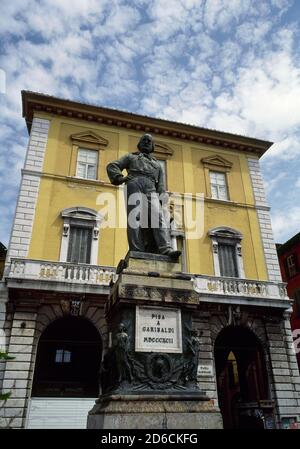 Italy, Tuscany region, Pisa. Monument of Giuseppe Garibaldi (1807-1882). Italian military and political leader. Bronze sculpture by the Italian sculptor Ettore Ferrari (1845-1929) in 1892. Stock Photo