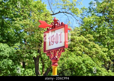 1901 table Stock Photo