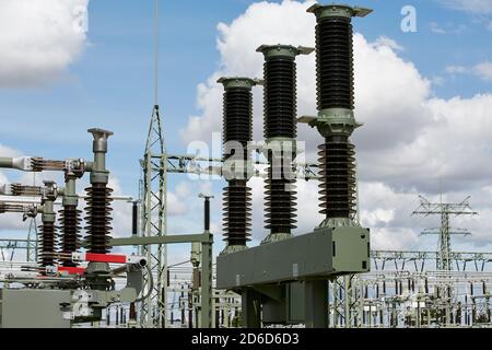 04.08.2020, Neuenhagen, Brandenburg, Germany - Substation Neuenhagen of the network operator 50hertz. View of newly installed switchgear that still ha Stock Photo