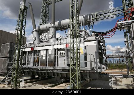 04.08.2020, Neuenhagen, Brandenburg, Germany - Substation Neuenhagen of ...