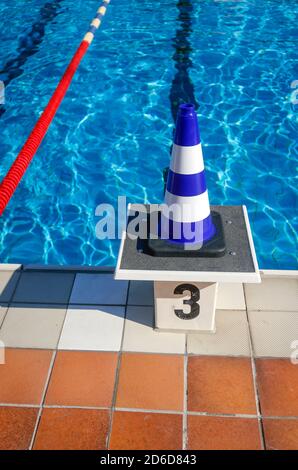 07.08.2020, Essen, North Rhine-Westphalia, Germany - Outdoor swimming pool summer in the Grugabad on the hottest weekend of the year in times of the c Stock Photo