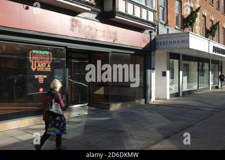 Two victims of the Global Pandemic - Debenhams and Pizza Hut in Salisbury now closed. UK Oct 2020. Stock Photo