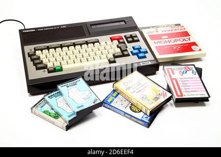 TOSHIBA HOME computer【ジャンク品】 Toshiba HX 10 Home Computer running Microsoft MSX software