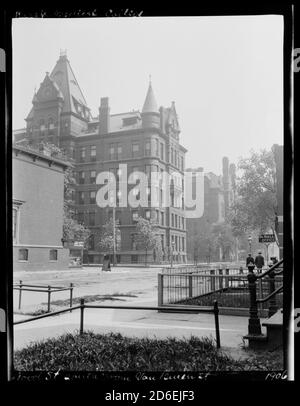 Rush Medical College, located at Wood Street south from Van Buren Street, Chicago, Illinois, 1906. Stock Photo