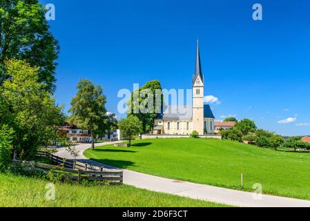 Germany, Bavaria, Upper Bavaria, Oberland, Irschenberg, district Reichersdorf, branch church St. Leonhard Stock Photo