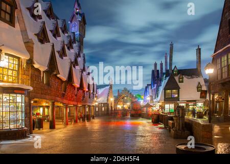 Evening View To the Harry Potter Village Hogsmeade in Universal Studios  Park Editorial Stock Photo - Image of magical, attraction: 177133578