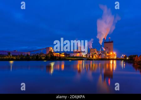 The Domtar pulp and paper mill illuminated at night in Dryden, Ontario, Canada. Stock Photo