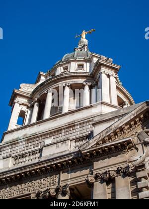 Scales of Justice of the Central Criminal Court fondly known as the Old Bailey London England, UK which dates from 1902 and is a popular travel destin Stock Photo