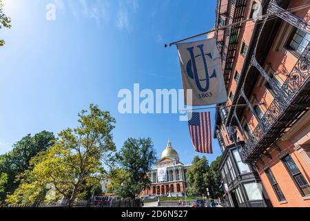 Union Club of Boston and Massachusetts State House from Park Street on Beacon Hill, Boston, Massachusetts, USA Stock Photo