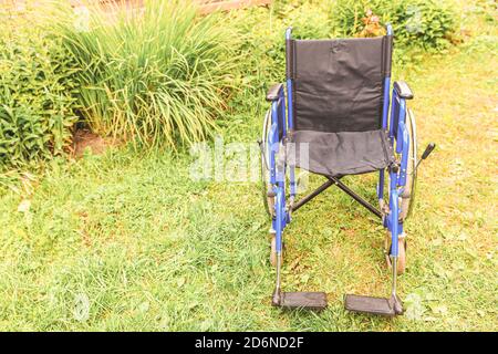 Handicap lawn deals chair