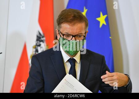 Vienna, Austria. 19th Oct, 2020. Press conference with the Minister of Health Rudolf Anschober  (The Greens) after a video conference with the Austrian provincial governors. Credit: Franz Perc / Alamy Live News Stock Photo