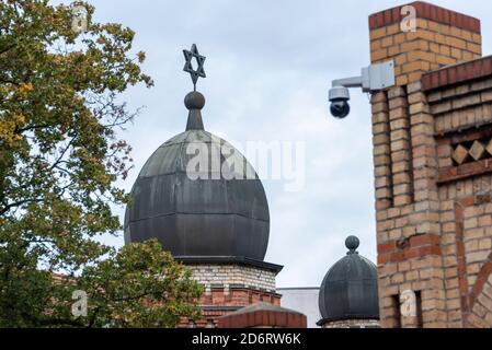 Halle, Germany. 09th Oct, 2020. View of the synagogue in Halle. The building was originally built in 1894 as the Tahara House from white and yellow bricks according to the plans of the architects Gustav Wolff and Theodor Lehmann. Credit: Stephan Schulz/dpa-Zentralbild/ZB/dpa/Alamy Live News Stock Photo