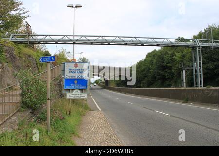 Welcome to England sign. Offa's Dyke Path. National Trail. Long-distance trail. Anglo–Welsh border. Chepstow. Monmouthshire. Gwent. South Wales. UK Stock Photo