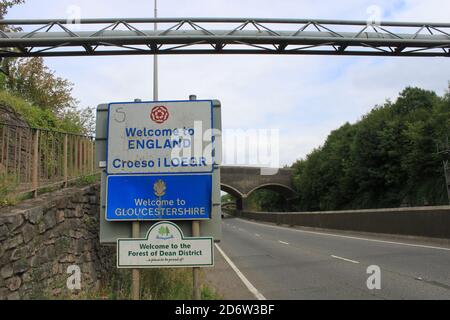 Welcome to England sign. Offa's Dyke Path. National Trail. Long-distance trail. Anglo–Welsh border. Chepstow. Monmouthshire. Gwent. South Wales. UK Stock Photo