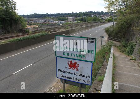 Welcome to Wales sign. Offa's Dyke Path. National Trail. Long-distance trail. Anglo–Welsh border. Gloucestershire. England. UK Stock Photo